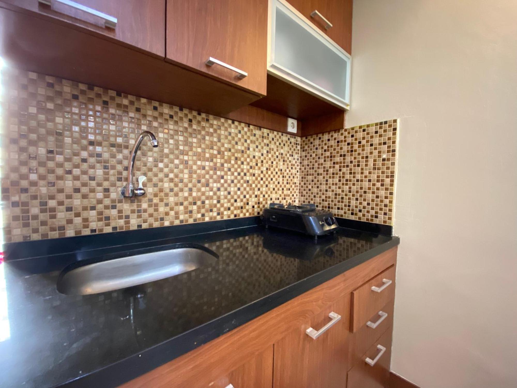 Adorable 2br Gateway Ahmad Yani Cicadas By Travelio Apartemen